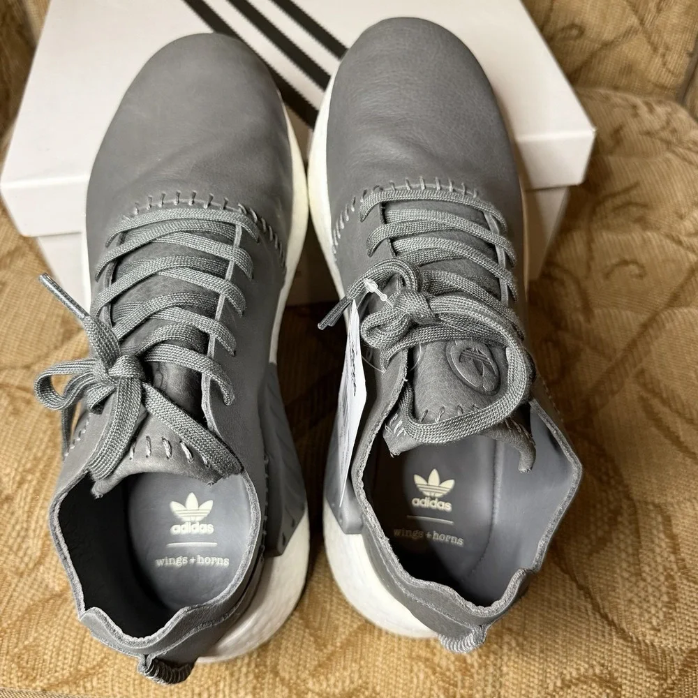 Adidas Men Wings + Horns NMD R2 Gray Leather Sneaker Athletic Shoe Sz 9 BB3117